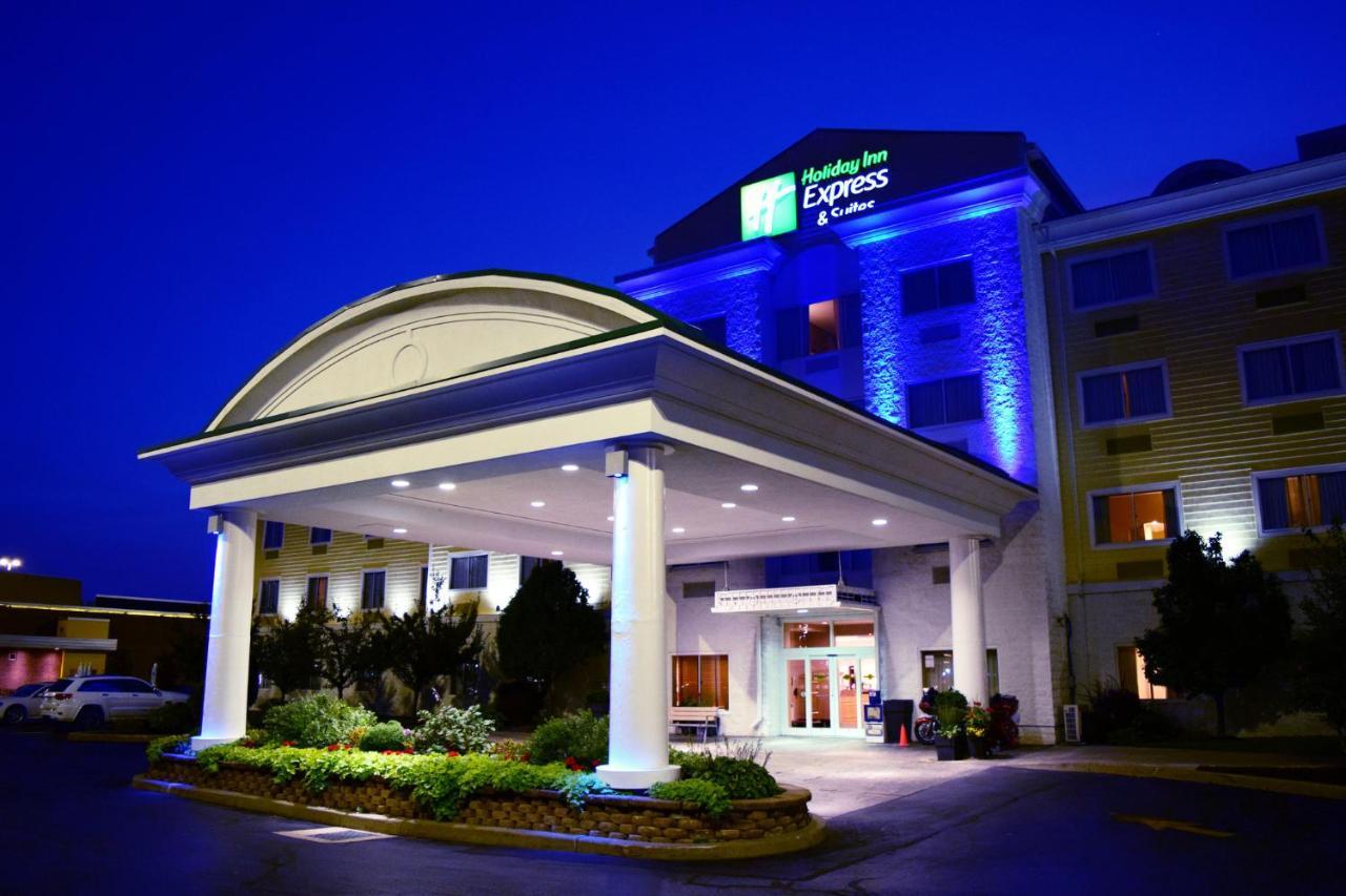 Holiday Inn Express Hotel & Suites Watertown - Thousand Islands By Ihg Esterno foto