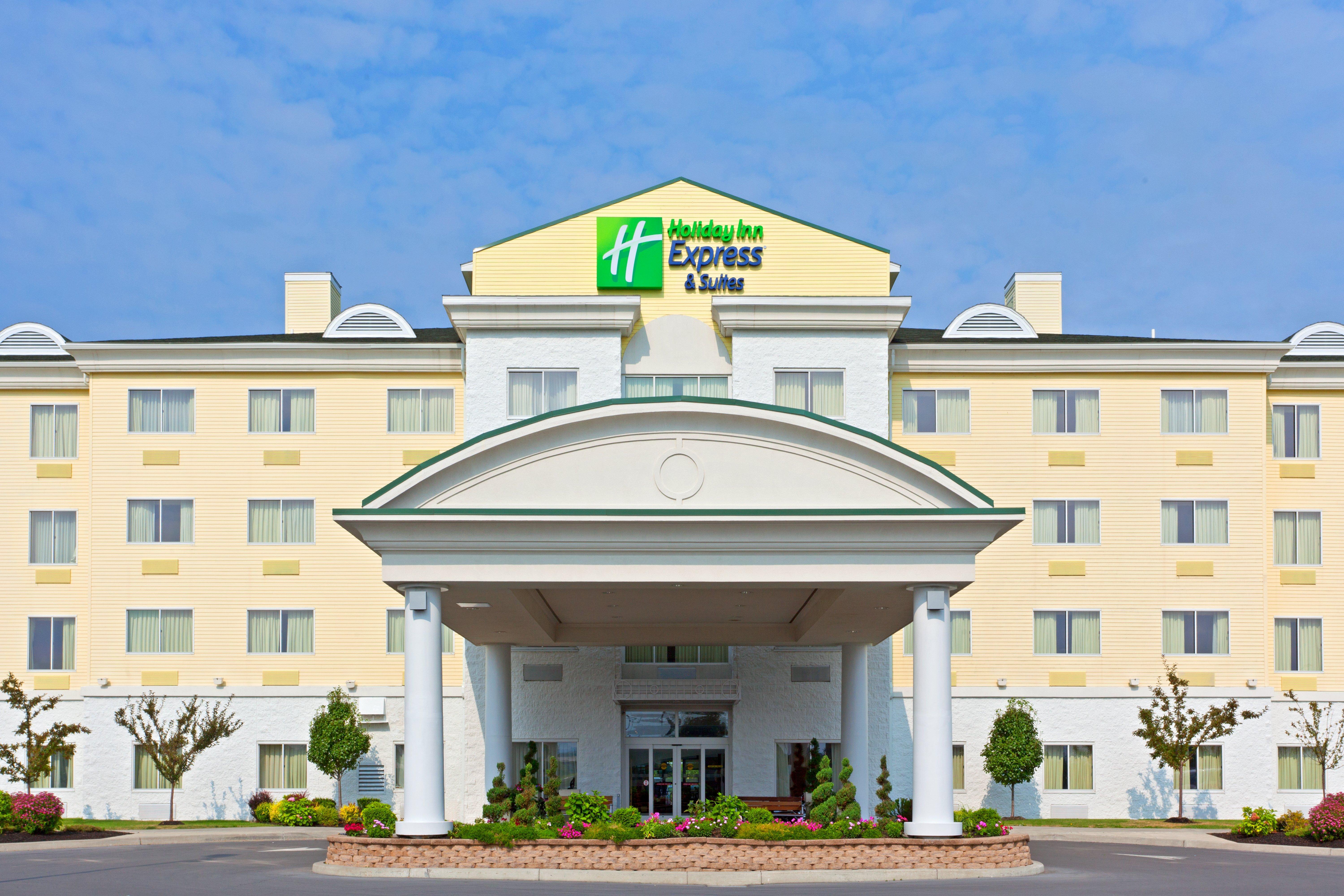 Holiday Inn Express Hotel & Suites Watertown - Thousand Islands By Ihg Esterno foto