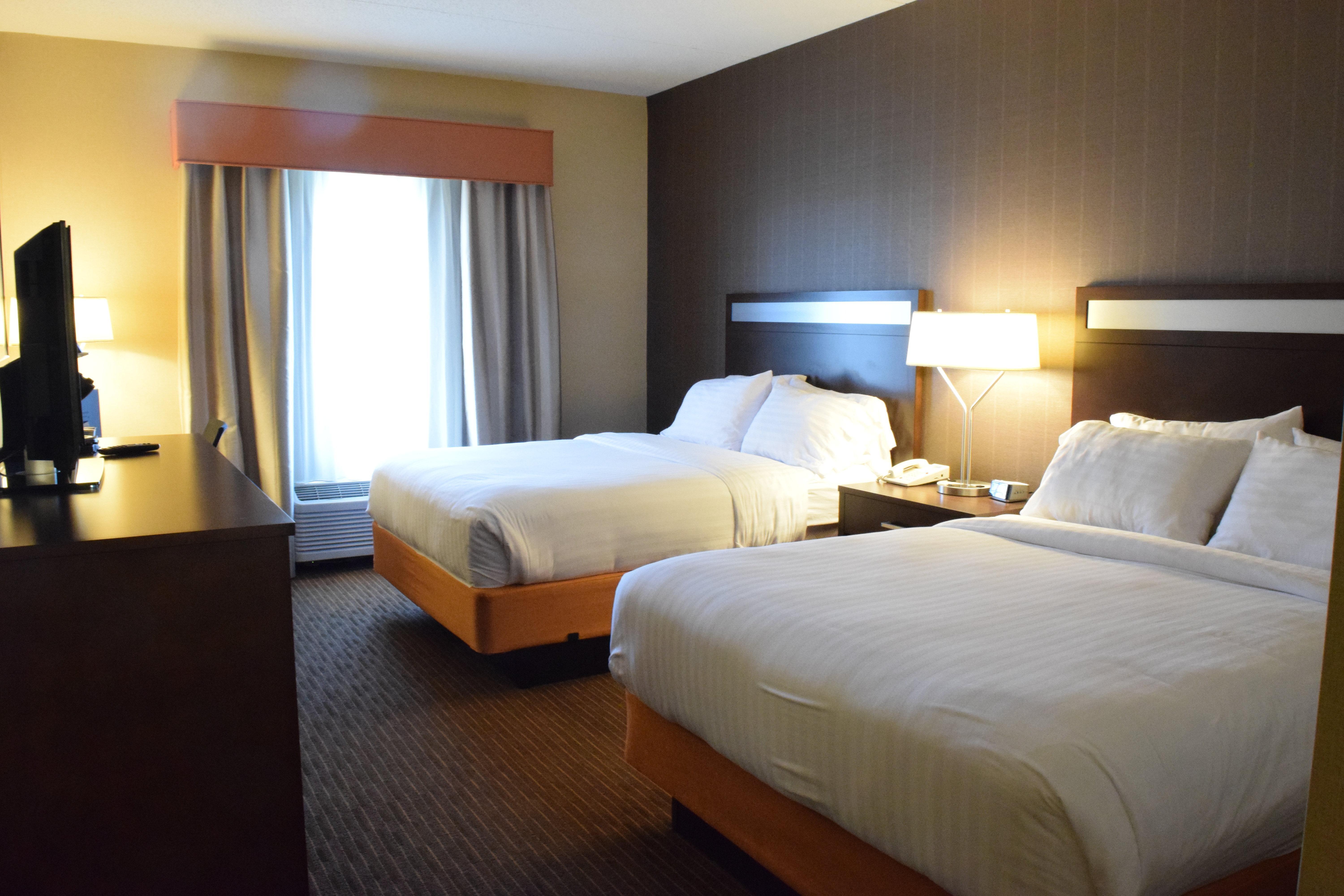 Holiday Inn Express Hotel & Suites Watertown - Thousand Islands By Ihg Esterno foto