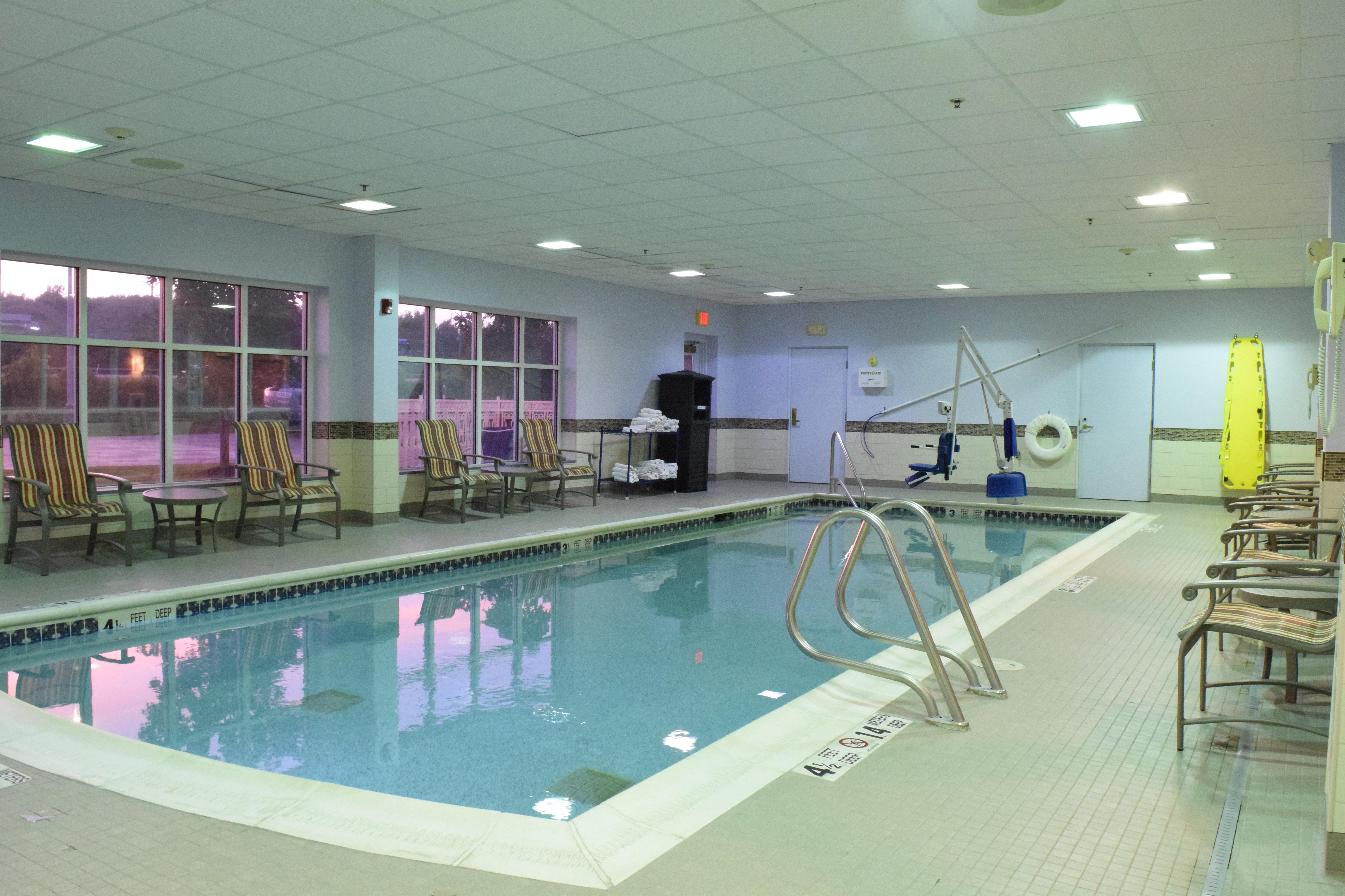 Holiday Inn Express Hotel & Suites Watertown - Thousand Islands By Ihg Esterno foto